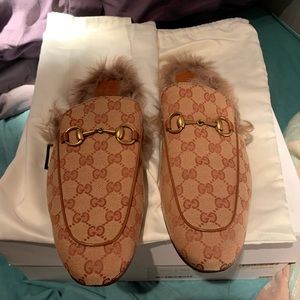 Men’s Gucci Lamb Fur Mule Loafer